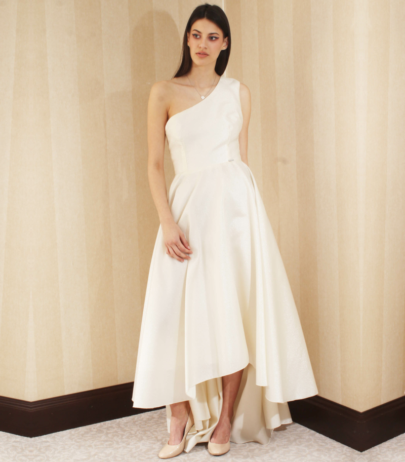 WEDDING DRESS IRIS